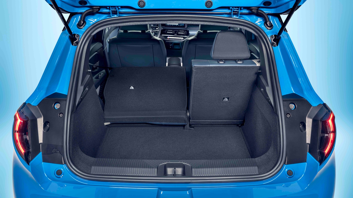 Nissan Micra EV boot