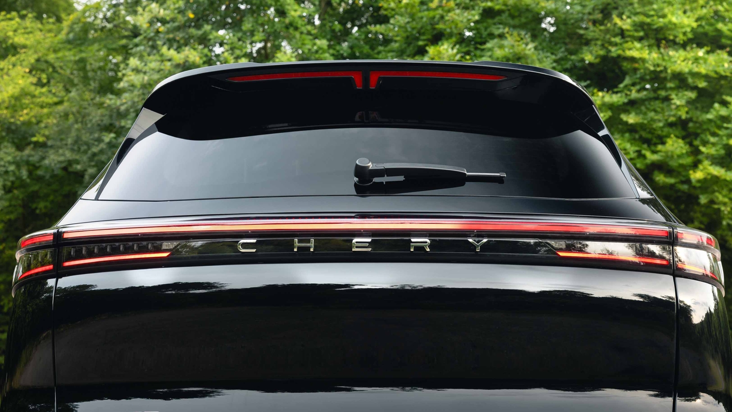 Chery Tiggo 8 tailgate