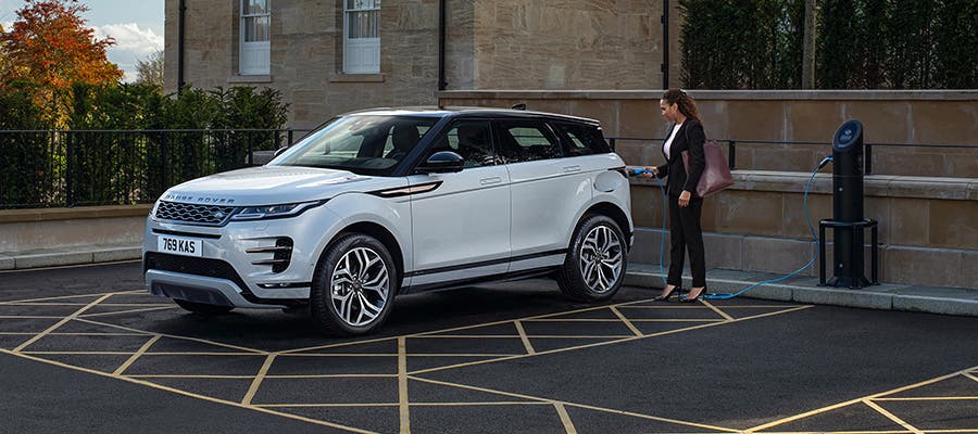 Land Rover vs Range Rover - models explained | Motorpoint