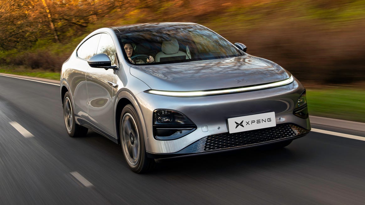 XPeng G6 driving