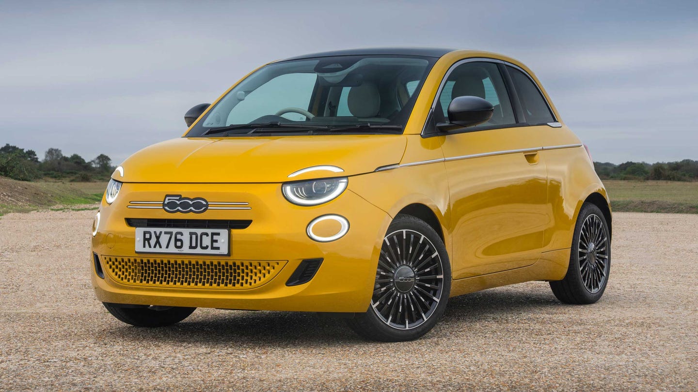Fiat 500 Hybrid front/side view