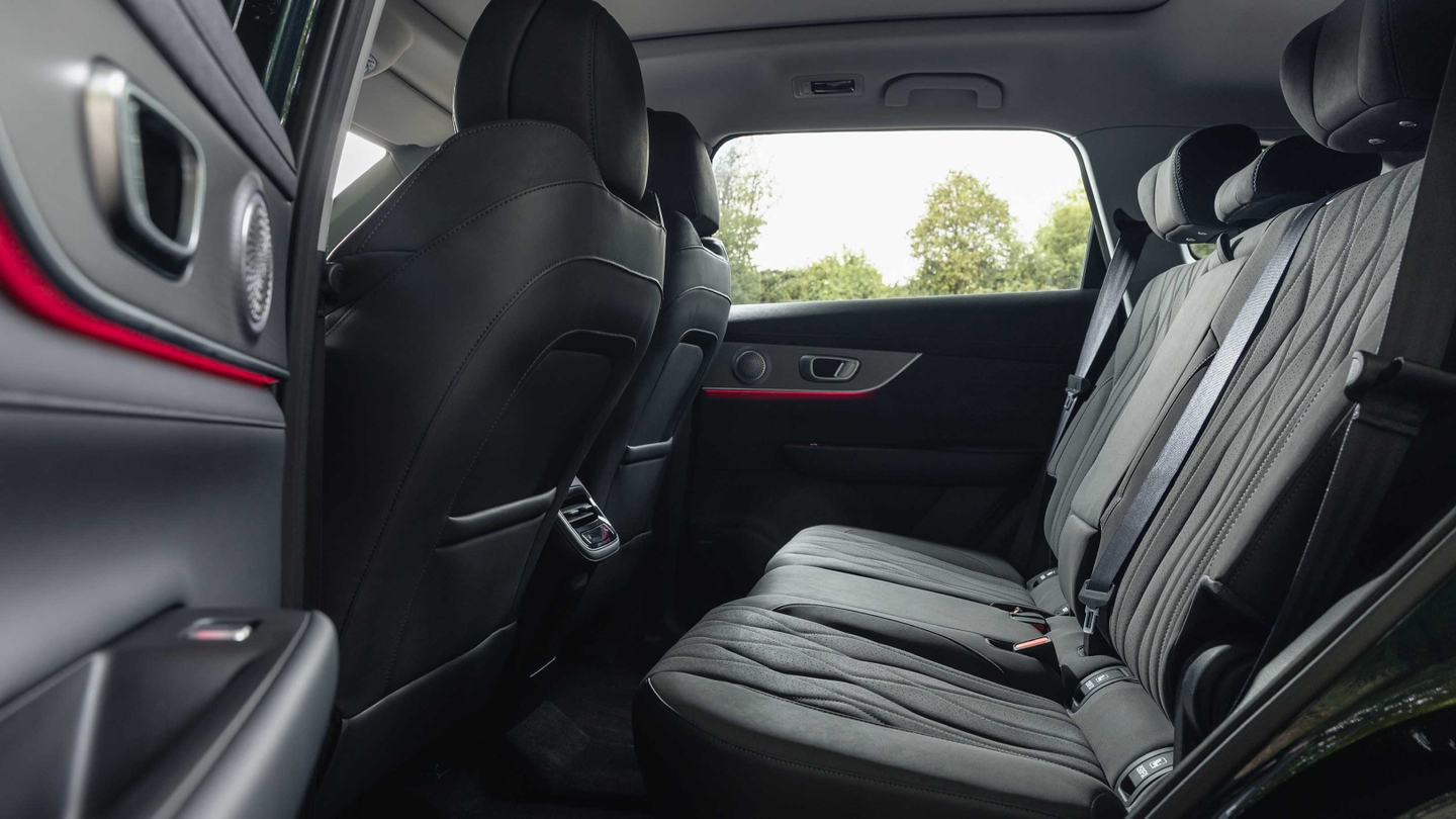 Chery Tiggo 8 rear seats