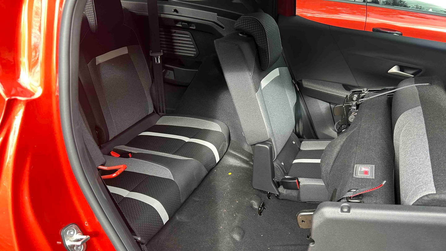 Vauxhall Frontera third row seats