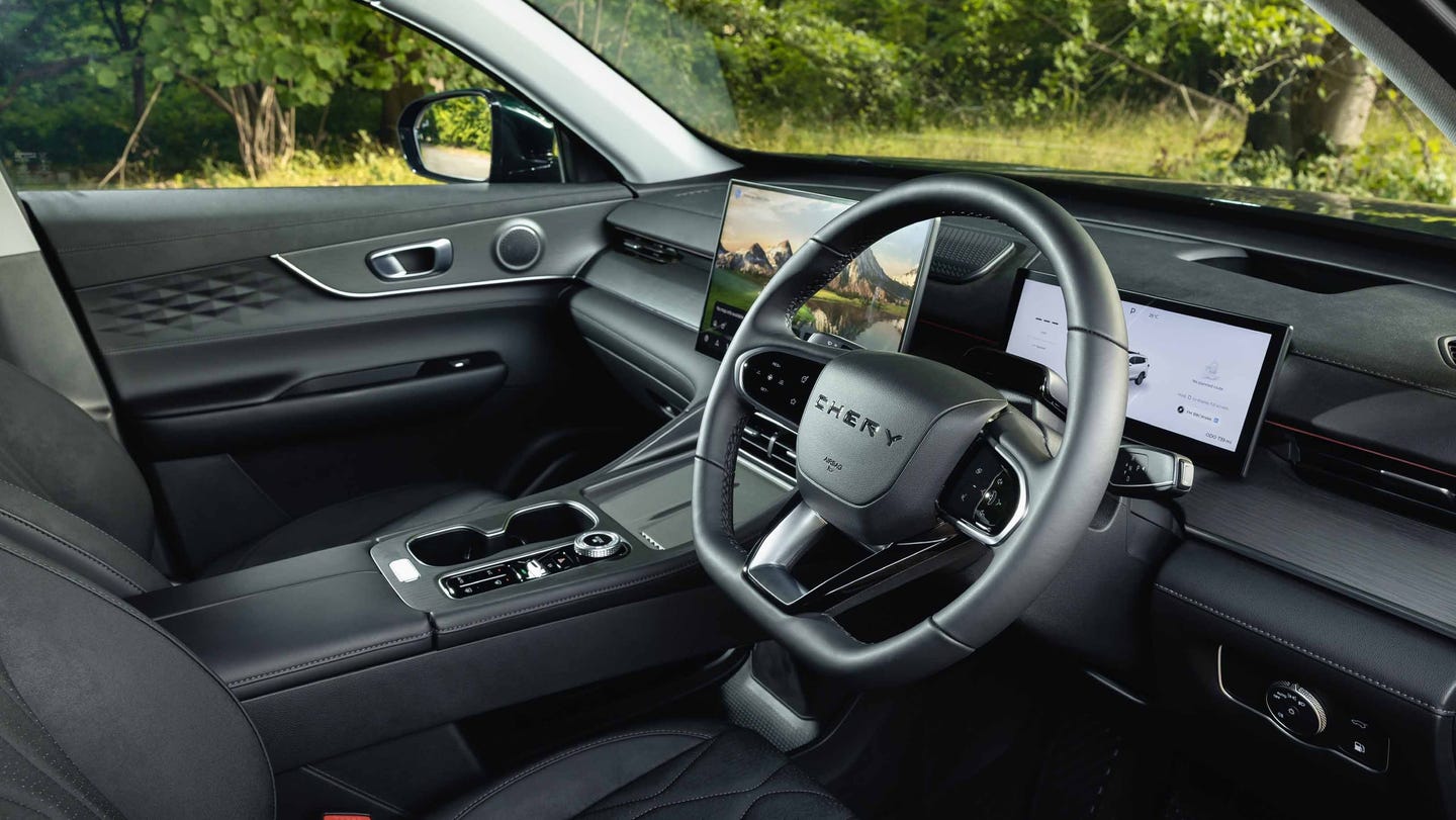 Chery Tiggo 8 interior