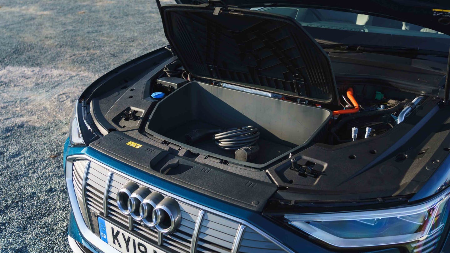 Audi e-tron frunk