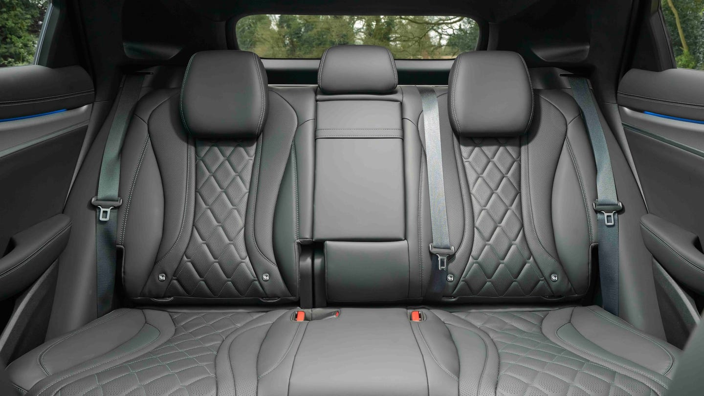 BYD Sealion 7 rear seats 