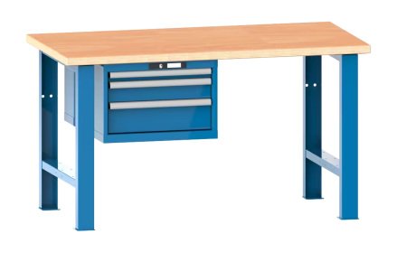 Poste de travail et chaises d'atelier