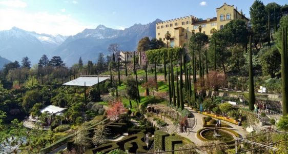 [external Link]: Touriseum - Landesmuseum für Tourismus - Schloss Trauttmansdorff