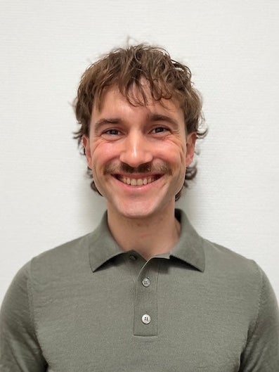 Portretfoto van Coen Dros, alumnus Gezondheidswetenschappen
