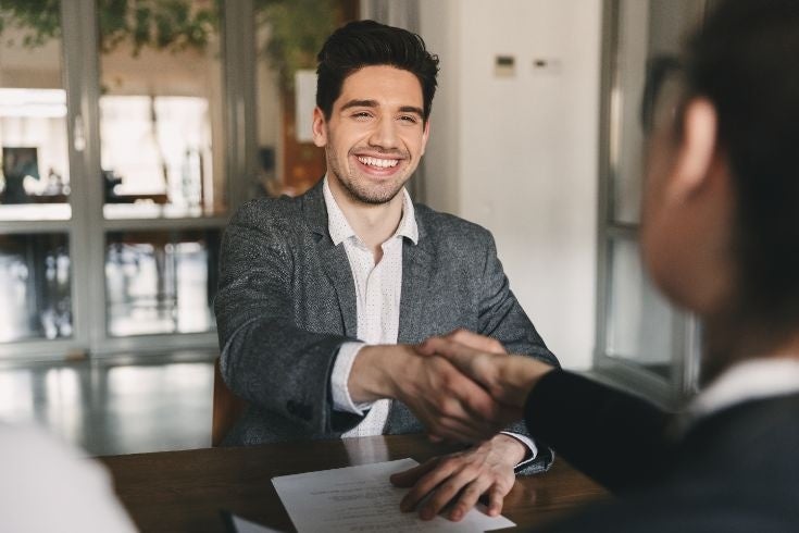 How to Become a Financial Advisor