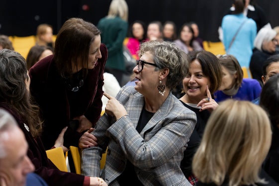 Le partecipanti al corso di formazione per Consigliere d'amministrazione di qualche anno fa si sono rallegrate dell'incontro (foto: Imprexa/Alan Bianchi)