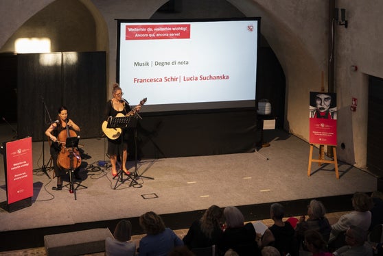 Musik von „Degne di nota“ Francesca Schir und Lucia Suchanska (Foto: LPA/Manuela Tessaro)

