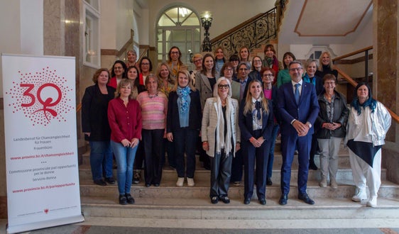 La Commissione provinciale per le pari opportunità è istituita come "organo consultivo della Giunta provinciale in materia di parificazione dei generi e di promozione delle donne". (Foto: ASP/Greta Stuefer)
