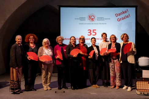 Potere femminile per la serata: d.s. Laura Onofri, Lene Morgenstern, Alessandra Spada, Marianne Steinhauser, Ulrike Oberhammer, Nadia Mazzardis, Sara Canali, Daniela Niederstätter, Martha Stocker e Heidrun Achammer Markart (Foto: USP/Manuela Tessaro)