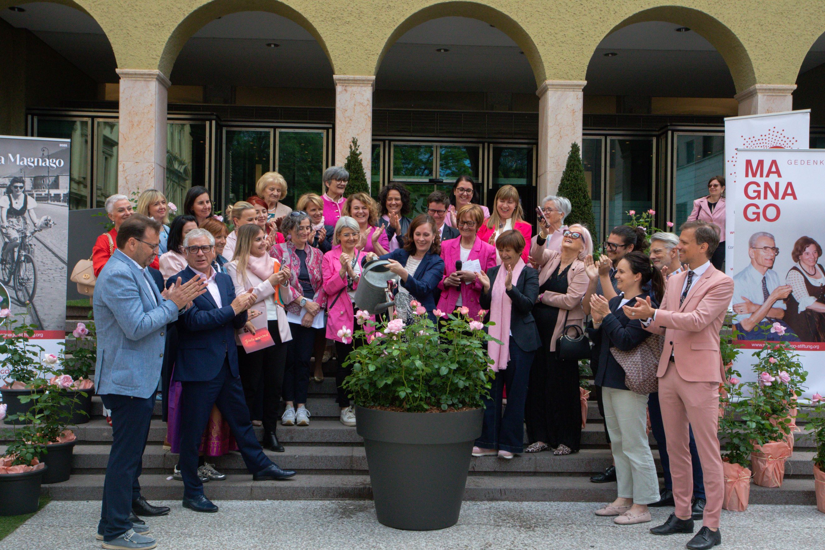 Taufe der Sophia Magnago-Rose durch Patin Nadja Ahlbrecht Kompatscher