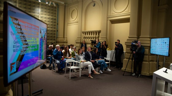 Alla conferenza stampa erano presenti molti e molte rappresentanti dei partner coinvolti. (foto: ASP/Fabio Brucculeri)