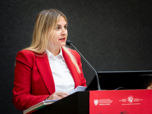Se le donne diventano economicamente più forti, ne traggono vantaggio la famiglia e, infine, l'intera società, ha affermato con convinzione Ulrike Oberhammer, presidente della Commissione provinciale per le pari opportunità per le donne. (Foto: USP/Fabio Brucculeri)