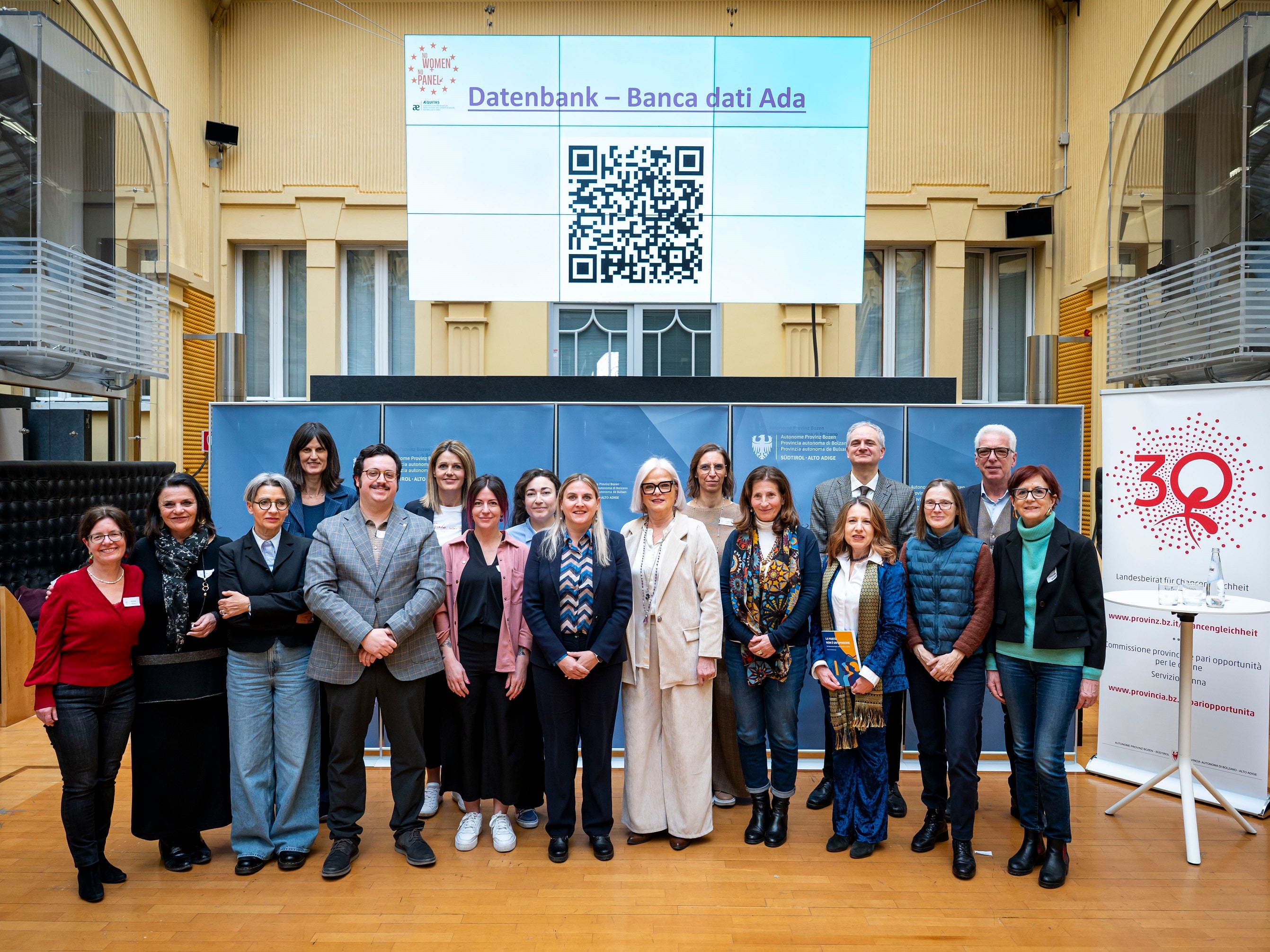 Sie werden nicht müde zu betonen, wie wichtig die ausgeglichen Vertretung von Männern und Frauen in Medien, bei öffentlichen Veranstaltungen und Podiumsdiskussionen ist: Bereits etwa 90 Organisationen und Vereinigungen in Südtirol haben sich der Initiative No Women No Panel angeschlossen. (Foto: LPA/Fabio Brucculeri)