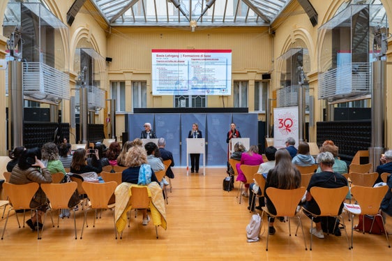 Incoraggiare le donne a impegnarsi nella politica (comunale): è questo l'obiettivo del corso, organizzato per la prima volta dalla Commissione provinciale per le pari opportunità per le donne, dal Servizio donna e da Eurac Research. (Foto: USP/Greta Stuefer)