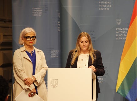 La vicepresidente Nadia Mazzardis (a sinistra) e la presidente Ulrike Oberhammer promuovono la diversità.
Foto: USP/Maja Clara
