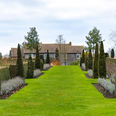 Crisp lawn edges, like these at 911±¬ÁÏ Garden Hyde Hall, help define borders