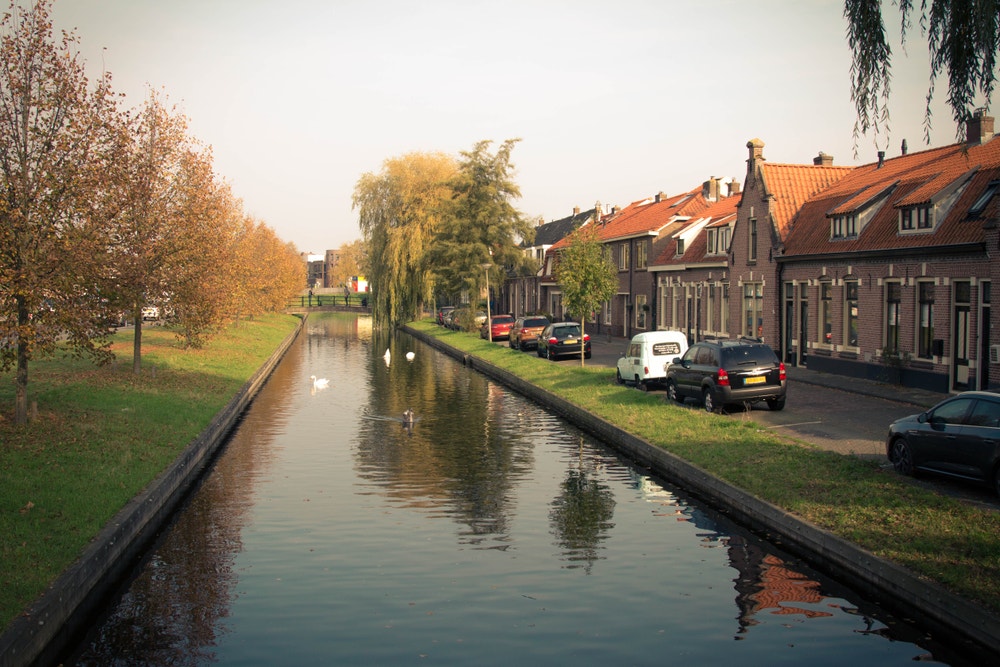 sloot in woonwijk