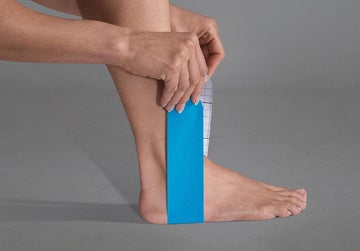 csm Anleitung Dermaplast BeimSport 09 Kinesio Fuss 01 d73f068fb6