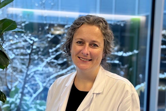 La Dr.ssa Blöchlinger-Wegmann, primaria di Ostetricia e Ginecologia presso l'ospedale Zollikerberg