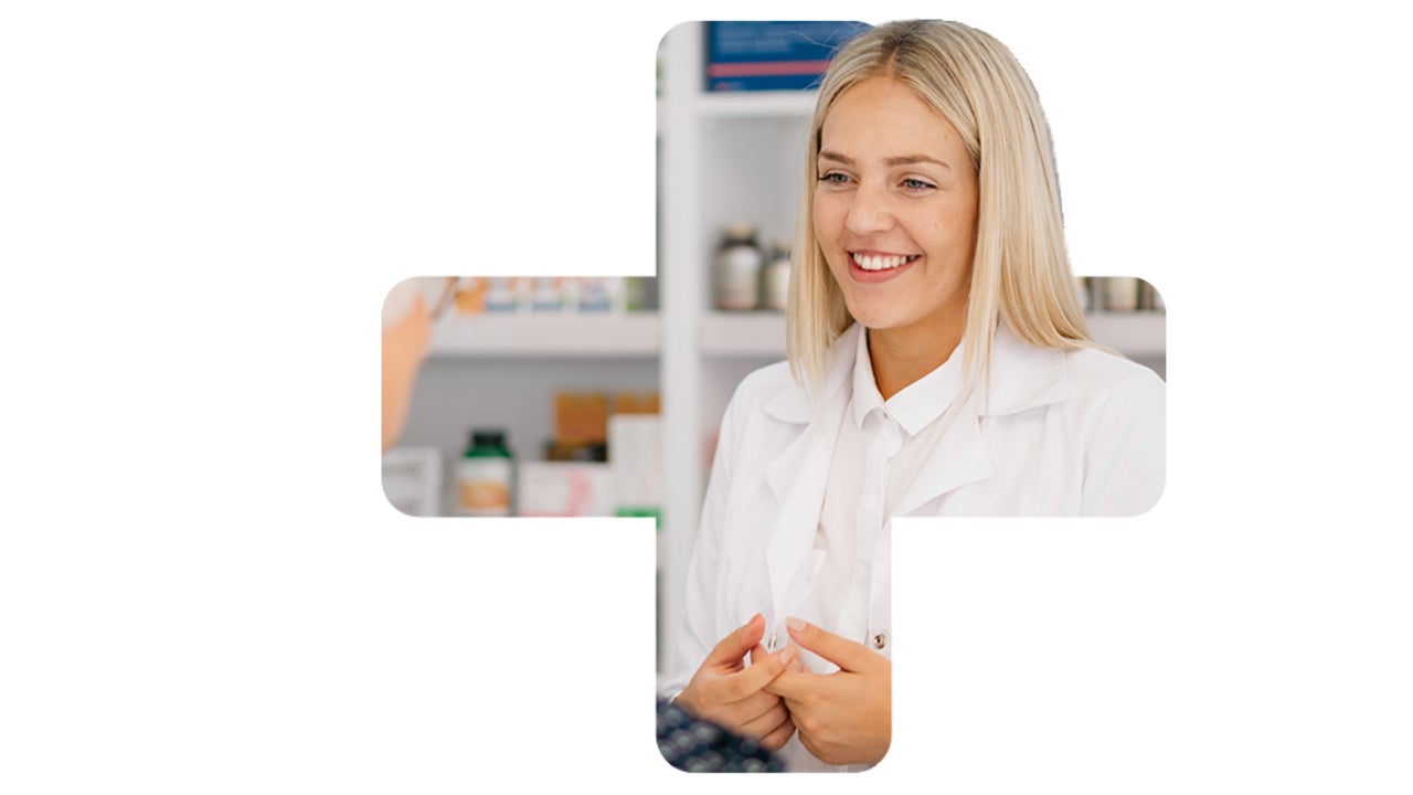 Fachfrau Apotheke in einem Kundengespräch