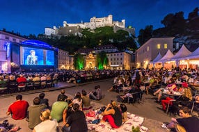 Salzburger-Festspiele-Siemens-Festspielnaechte-Kapitelplatz © Tourismus Salzburg GmbH Fotograf: Günter Breitegger Salzburger-Festspiele-Siemens-Festspielnaechte-Kapitelplatz © Tourismus Salzburg GmbH Fotograf: Günter Breitegger