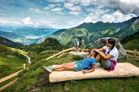 Relaxen bei der Familienwanderung auf dem Kitzsteinhorn © Kitzsteinhorn