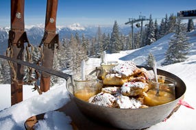 Kaiserschmarrn auf den AlmSkihütten am Hauser Kaibling © Fotograf Herbert Raffalt Kaiserschmarrn auf den AlmSkihütten am Hauser Kaibling © Fotograf Herbert Raffalt