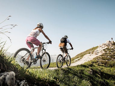 Mountainbiken-im-Gebirge © TVB-Stubai-Tirol Foto Andre Schoenherr