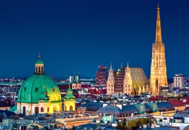 Blick-auf-den-Stephansdom-und-Peterskirche © Oesterreich-Werbung Foto Julius Silver