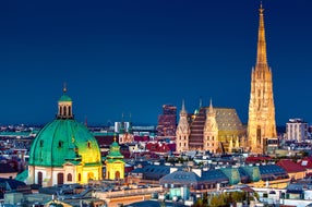 Blick-auf-den-Stephansdom-und-Peterskirche © Oesterreich-Werbung Foto Julius Silver