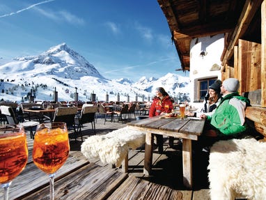 Apres-Ski-Sonne-geniessen-in-Kuehtai © Innsbruck-Tourismus Foto Edward Groeger Apres-Ski-Sonne-geniessen-in-Kuehtai © Innsbruck-Tourismus Foto Edward Groeger