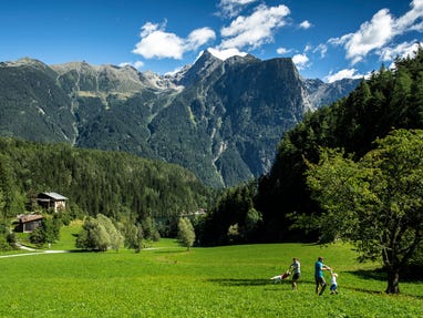 oetz_wandern_piburg © Ötztal Tourismus Photograf Christoph Schöch oetz_wandern_piburg © Ötztal Tourismus Photograf Christoph Schöch
