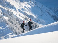 Schneeschuhtour-vom-Sonnenkopf-zum-Muttjoechle © Oesterreich-Werbung Foto Dietmar Denger Schneeschuhtour-vom-Sonnenkopf-zum-Muttjoechle © Oesterreich-Werbung Foto Dietmar Denger