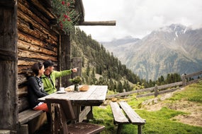 Rast-mit-Aussicht © TVB-Stubai-Tirol Foto Andre Schoenherr