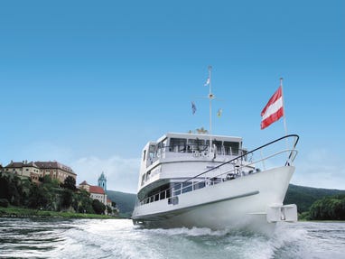 MS Austria vor Duernstein © BRANDNER Schiffahrt Gmb MS Austria vor Duernstein © BRANDNER Schiffahrt Gmb