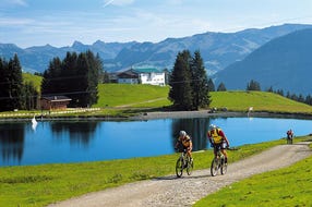 MOUNTAINBIKEN AM FILZALMSEE © Albin Niederstrasser MOUNTAINBIKEN AM FILZALMSEE © Albin Niederstrasser