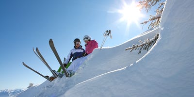 Skifahrer im Tiefschnee © SalzburgerLand Tourismus Skifahrer im Tiefschnee © SalzburgerLand Tourismus