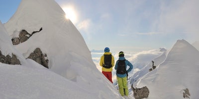 Skifahrer-am-Gipfel-bei-St-Anton-am-Arlberg © Oesterreich-Werbung Foto Josef Mallaun Skifahrer-am-Gipfel-bei-St-Anton-am-Arlberg © Oesterreich-Werbung Foto Josef Mallaun