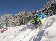 Lustige Rodelpartie © zauchensee.com Lustige Rodelpartie © zauchensee.com