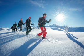 Schneeschuhtour-vom-Sonnenkopf-zum-Muttjoechle © Oesterreich-Werbung Foto Dietmar Denger Schneeschuhtour-vom-Sonnenkopf-zum-Muttjoechle © Oesterreich-Werbung Foto Dietmar Denger