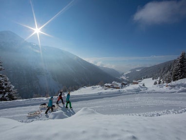 Rodeln-in-Ochsengarten-Oetztal © Oetztal-Tourismus Foto Bernd Ritschel Rodeln-in-Ochsengarten-Oetztal © Oetztal-Tourismus Foto Bernd Ritschel