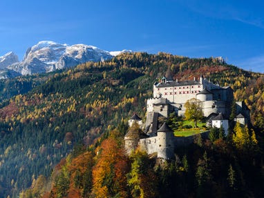 Festung-Hohenwerfen-mit-Hochkoenig © Oesterreich-Werbung Foto Volker Preusser Festung-Hohenwerfen-mit-Hochkoenig © Oesterreich-Werbung Foto Volker Preusser