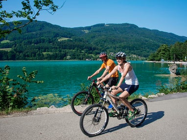 Radfahren am Mondsee © STMG/Stadler Fotograf: Wolfgang Stadler