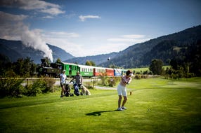 Golfplatz Murau Kreischberg mit Murtalbahn © Steiermark Tourismus / Tom Lamm Golfplatz Murau Kreischberg mit Murtalbahn © Steiermark Tourismus / Tom Lamm