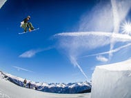 Serfaus-Fiss-Ladis Funpark Snowboarder © Felix Pirker Qparks Serfaus-Fiss-Ladis Funpark Snowboarder © Felix Pirker Qparks